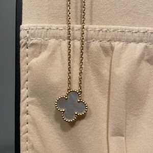 Vintage Alhambra necklace